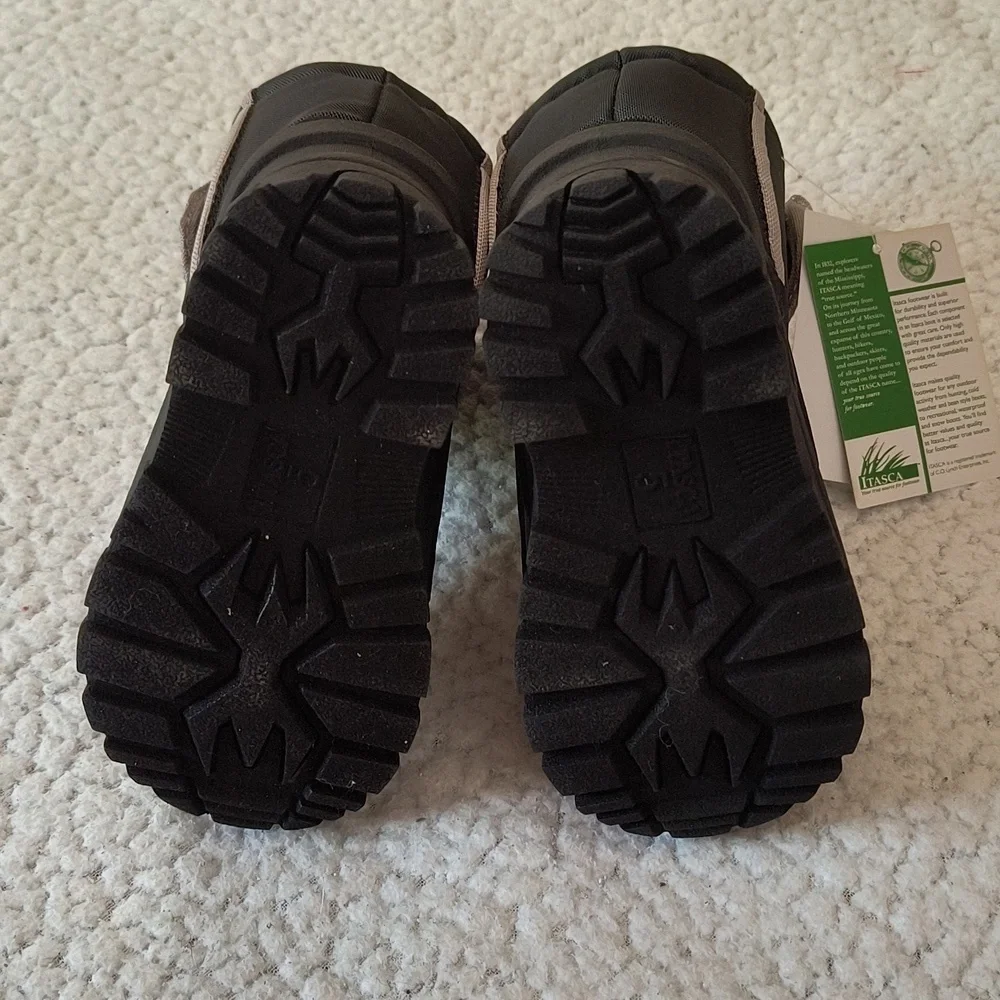 NWT Child's Gray/Black Itasca Snow Cat Winter Boots Size 5T